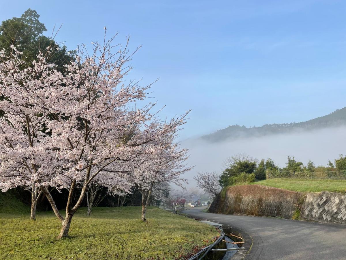 Kumanoyasai Base In Chikatsuyu Villa Tanabe Luaran gambar